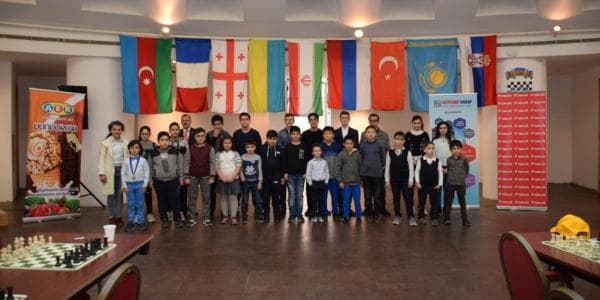 “Bakcell”dən uşaq şahmat turnirinə növbəti dəstək (R)