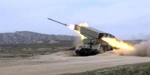 Azərbaycan ordusu raketləri işə saldı (FOTO/VİDEO)