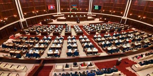 Deputatlar pensiyalarla bağlı məsələni müzakirə edəcək