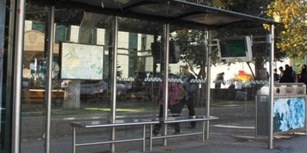 Bakıda qadın sürücü qəza törətdi: Yaralılar var