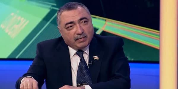 Millət vəkili ikili vətəndaşlıq daşıyır? (İDDİA/FOTO)