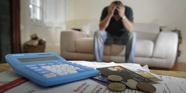 Ekspert: "Problemli kreditləri də problemlə həll edirik"