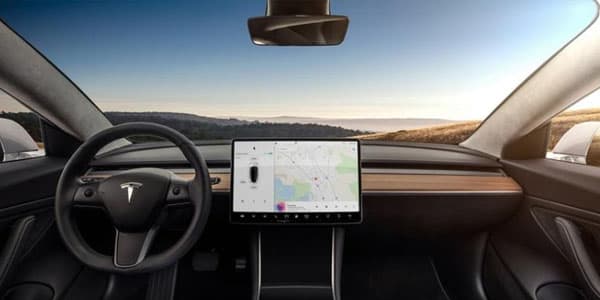 Tesla şirkətindən pilotsuz taksilər: Qiymətlər açıqlandı