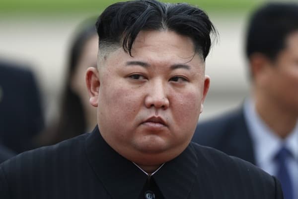 Kim Çen In 4 diplomatı edam etdirdi