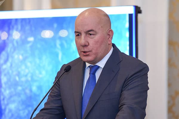Ekspert: "Elman Rüstəmov bu çıxışı ilə xalqın qarşısında etibarını itirir"