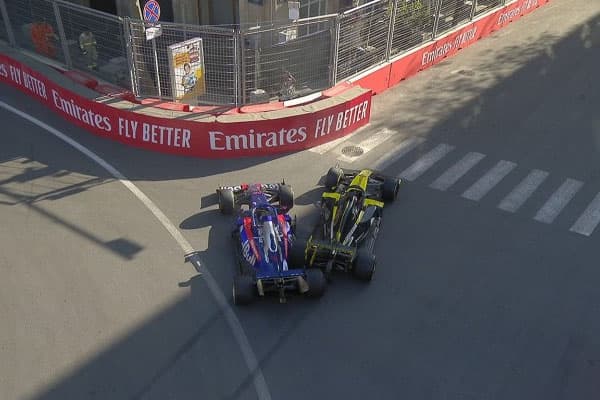 "Formula 1"də qəza: iki pilot mübarizəni dayandırdı