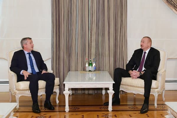 Prezident xarici qonaqları qəbul edib (FOTO)