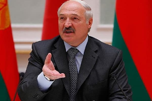 Lukaşenko: “Qarabağ və digər münaqişələrə göz yummaq olmaz"
