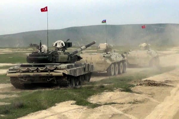 Azərbaycan-Türkiyə birgə döyüş atışlı təlimlərə başaladı (FOTOLAR)