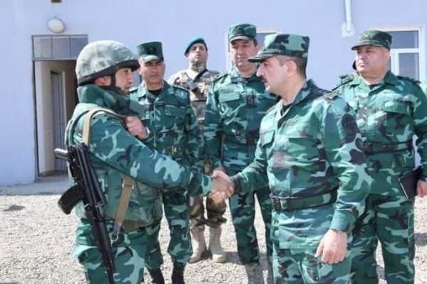 General atışmadan sonra Ermənistanla sərhəddə yollandı (FOTO)