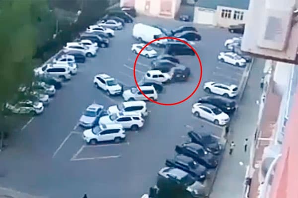 Bakıda "Land Cruiser" 12 maşını əzdi (VİDEO)