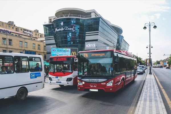 Sərnişinlər hansı nəqliyyat vasitəsindən daha çox istifadə edirlər?