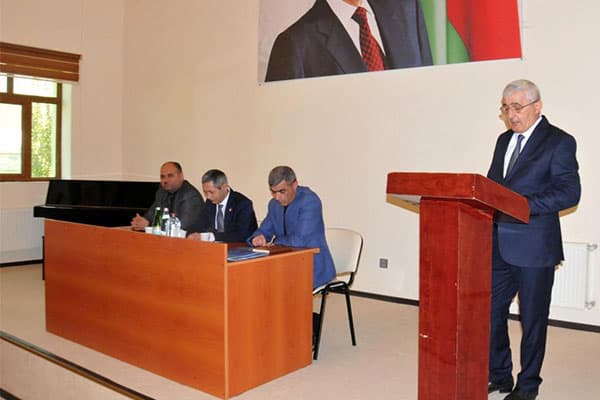15 yaşına çatmayan şəxsləri işə götürəni məsuliyyət gözləyir (FOTO)