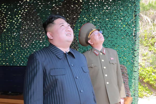 Kim raket sınağını izlədi (FOTOLAR)