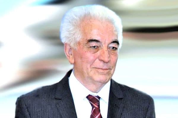 Tanınmış şair vəfat etdi