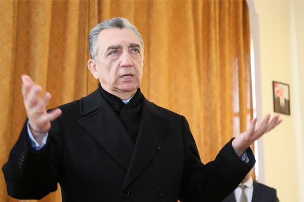 Eldar Əzizov Xətaidə ağacların kəsildiyi əraziyə getdi