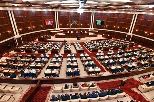 Deputatlara verilən vəsait iki dəfə artırıldı