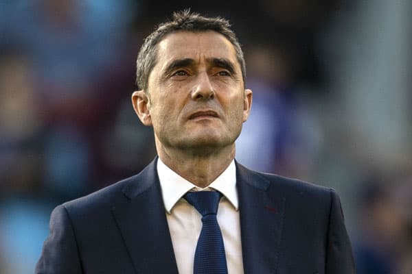 "Barselona" baş məşqçisi və ulduz futbolçusu ilə vidalaşır