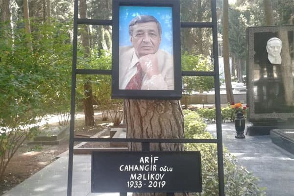 Xalq artisti dəfn olundu (FOTO/YENİLƏNİB)