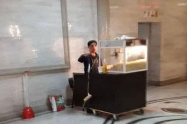 "Pop-korn" satan gənc özünə yeni iş tapdı
