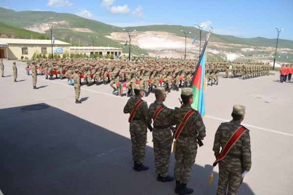 Hərbi hissələrdə andiçmə mərasimi keçirilib (VİDEO)