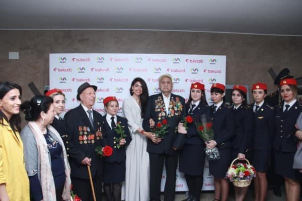 “Bakcell” müharibə veteranlarına həsr olunmuş sərgiyə dəstək göstərib (R)