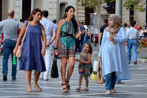 Dövlət Komitəsi: Azərbaycanda qadınların sayı ciddi şəkildə azalıb
