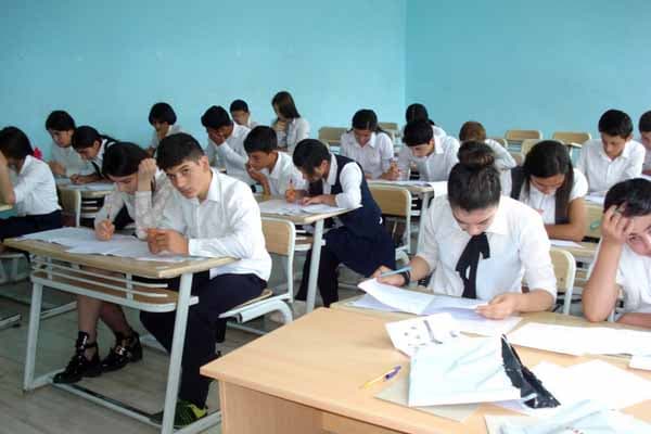 Buraxılış imtahanında 2 nəfər ən yüksək bal topladı