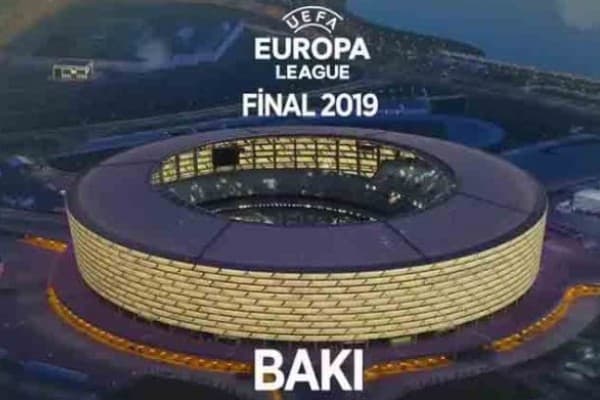 Alman azarkeşlər finalın biletlərini yoxsul azərbaycanlı uşaqlara payladılar