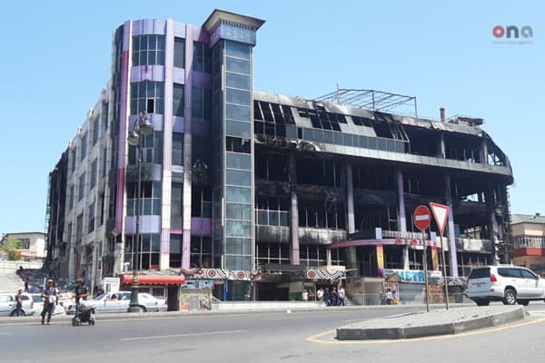 “Diqlas”ın sökülməsi niyə yubanır? (FOTOLAR)