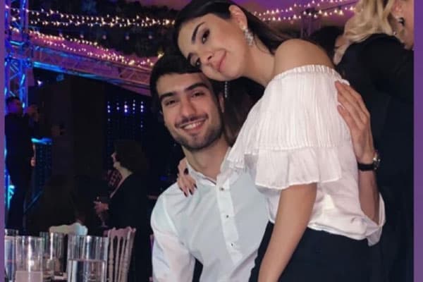 Mahirin bacısı da soyadını dəyişdirdi (FOTOLAR)