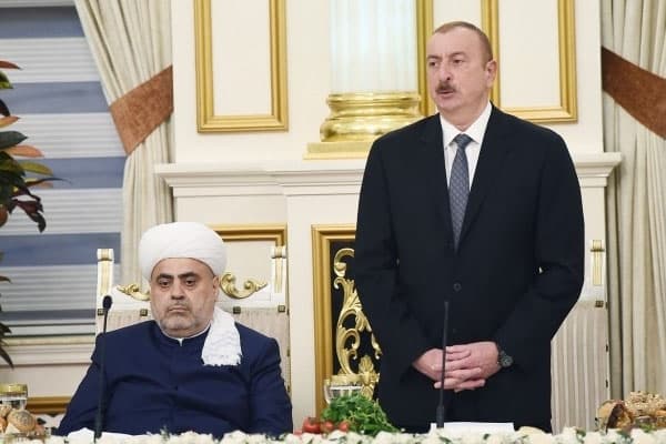 Prezident Ramazan ayı münasibətilə iftar mərasimində iştirak edib (FOTOLAR)