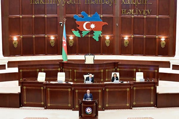"Azad məhkəmə sistemi qurmaq, monopoliyaları, inhisarları dağıtmaq lazımdır" (AÇIQLAMA)