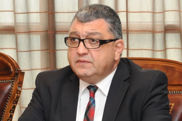 Millət vəkili: "Arsenal" Mxitaryanın müqaviləsinə yenidən baxmalıdı"