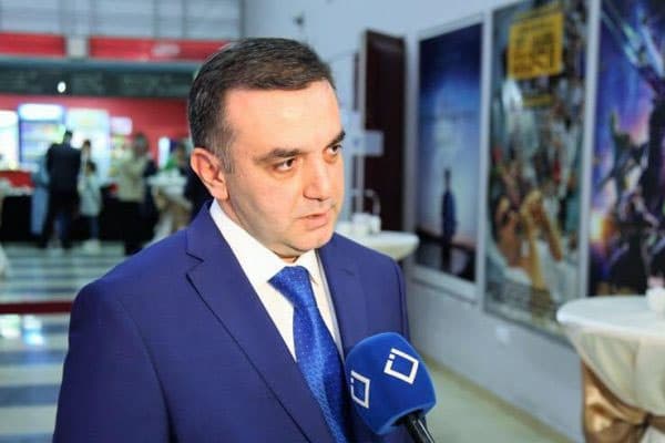Azərbaycan səfirinin Qətərin qəzetlərində müsahibələri nəşr olunub (FOTO)