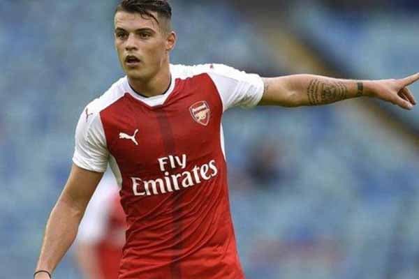 "Gəlin, siyasətdən yox, futboldan danışaq" - "Arsenal"ın futbolçusu