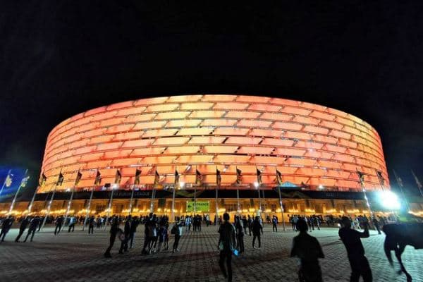 “Azercell” Bakıda futbol azarkeşlərini yüksək sürətli internetlə təmin etdi (FOTOLAR)