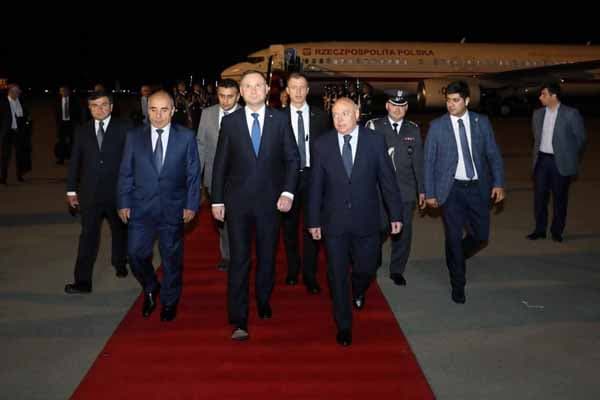 Polşa prezidenti Azərbaycana gəldi (FOTO)