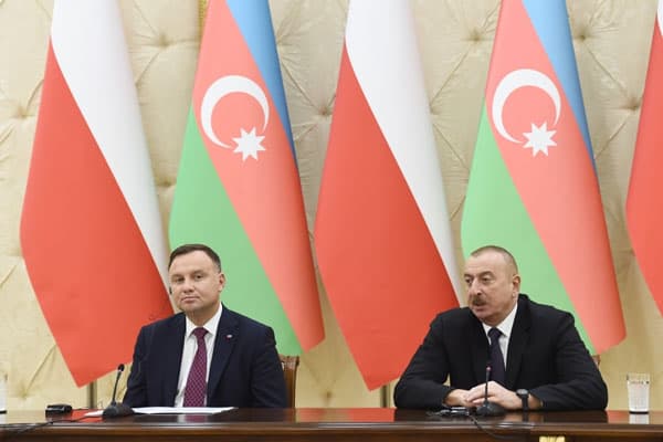 Prezident: “İşğalçı qüvvələr işğal edilmiş torpaqlardan çıxmalıdır”