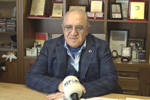 Azərbaycanlı yazar: "Hər gün daha da güclənən, inkişaf edən bir ölkə görürük"