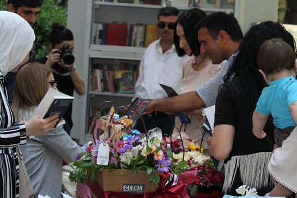 "Soldan birinci küçə" təqdim edildi (FOTOLAR)