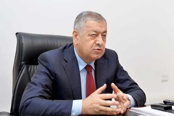 Deputat icra başçılarını qınadı