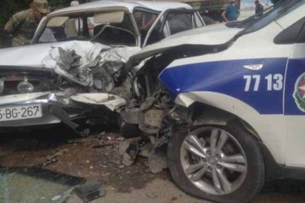 Yol polisi ağır qəza törətdi
