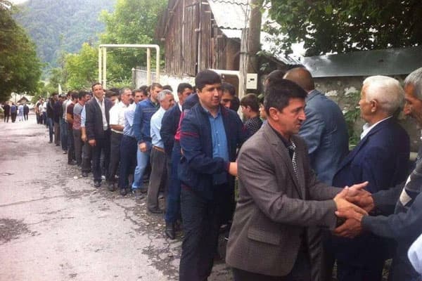 Azərbaycan kəndində maraqlı adət: bütün sakinlər bir-birilə salamlaşır (FOTO/VİDEO)