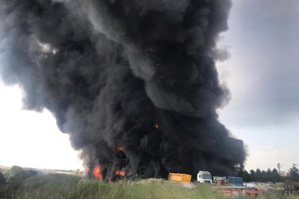 Türkiyədə fabrikdə güclü yanğın: 5 ölü, 5 yaralı var
