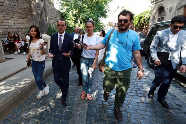 “İçərişəhər” rəsmisi tarixi məkanda restoranların fəaliyyətinə münasibət bildirib