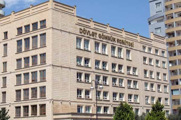 Gömrükdəki “Kalkulyator Rövşən” kimdir? – Rüsum məbləği ilə necə oynanılır?Gömrükdəki