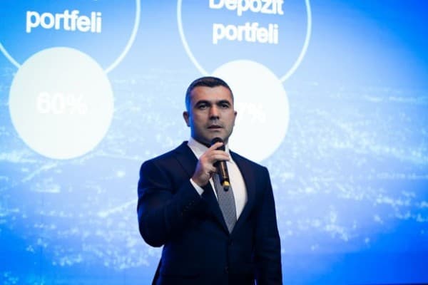 Bank Respublika Azərbaycanda ilk dəfə olaraq təmassız kart-stikerlərin buraxılışına başladı (FOTOLAR)