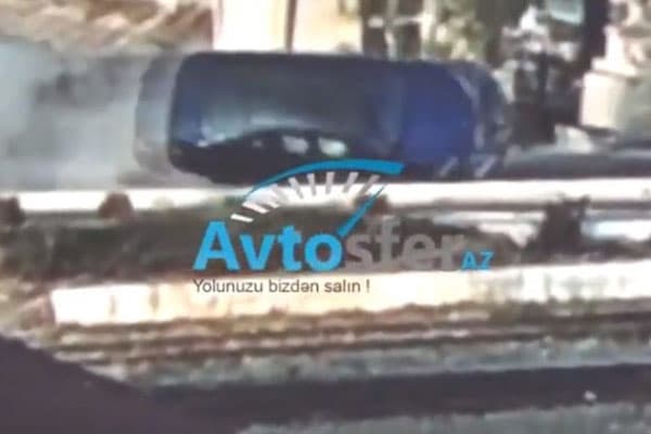 Bakıda qəza: BMW bir neçə dəfə çevrildi (VİDEO)