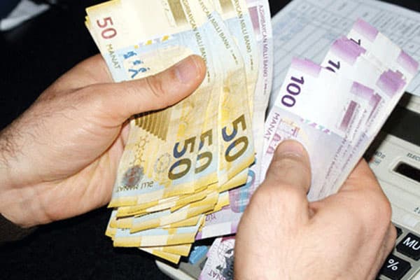 Azərbaycanda minimum əmək haqqı 100 manat da artırılmalıdır (SƏBƏB)